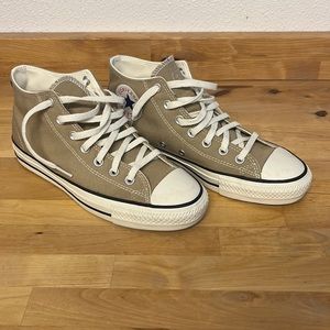 CTAS Pro Mid Shoe
by Converse